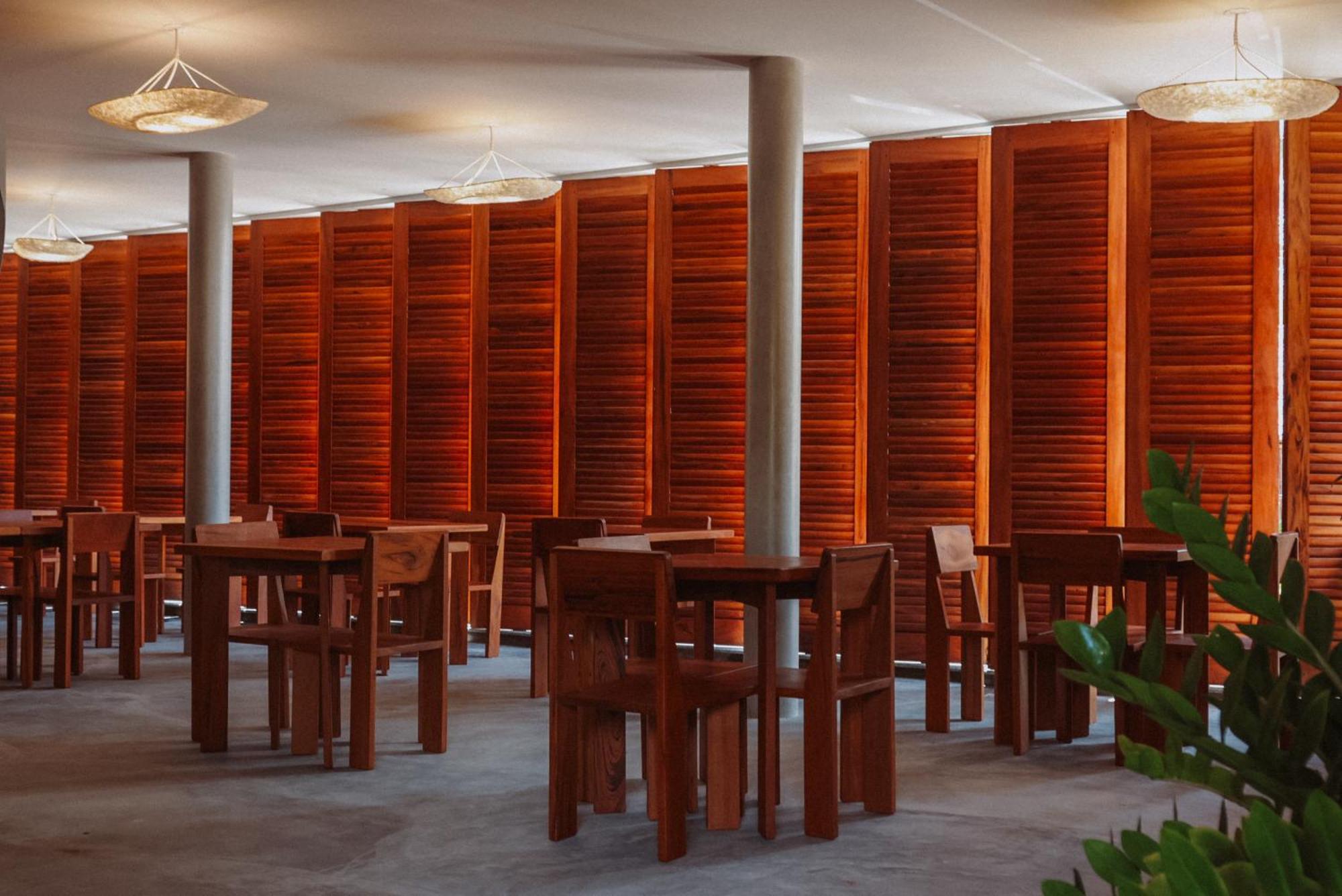 Luau Hotel 과지루 외부 사진